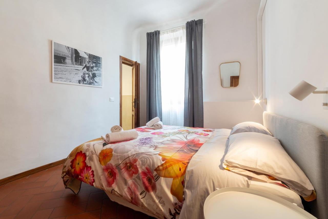 110 Sqm Apartment 6 Sleeps In Santa Croce Florence Exterior photo